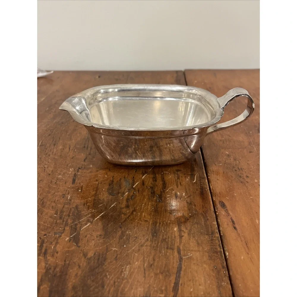 Reed and Barton Mayflower Gravy Boat and Tray - 5000‎ Silver 2 Piece